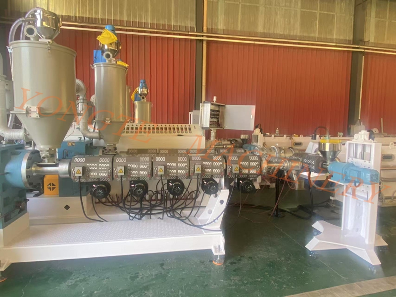 De PPR -pijpapparatuur van Yongte Plastic Machinery werd snel geleverd, met uitstekende prestaties en kwaliteit.