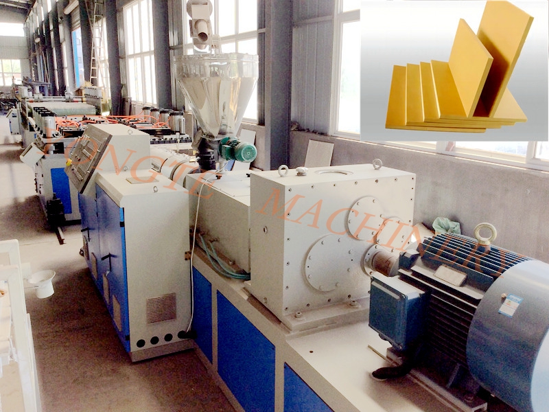 PVC Crust Foam Board innoveert badkamertoepassingen, Yongte Plastic Machinery -apparatuur leidt de upgrade van productietechnologie