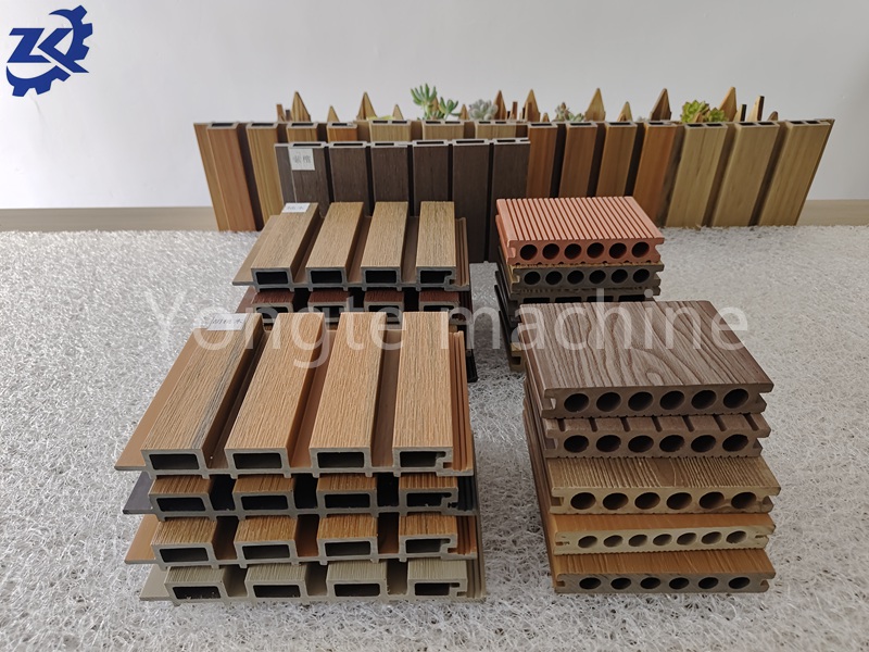 Houten plastic dakspan machine