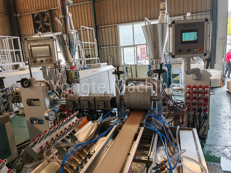 Houten plastic machine/wpc constructiepaneel machine