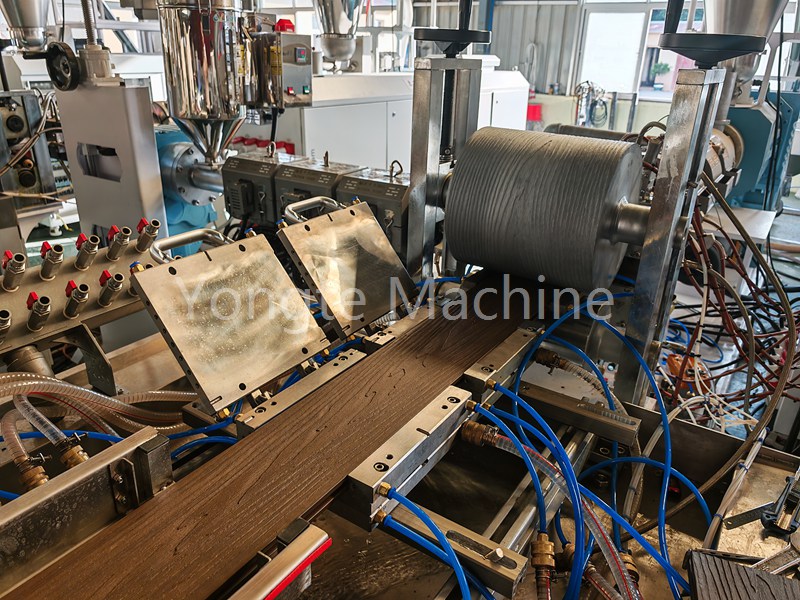 WPC -terras online 3D -reliëfmachine