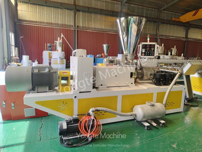 WPC Machine Wood Plastic Composite PVC WPC Deurframe Maakmachine