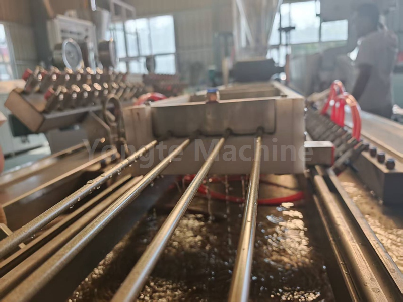Yongte WPC geweven stripproductieoplossing, met behulp van technologie om het nieuwe spoor van groene productie te ontgrendelen