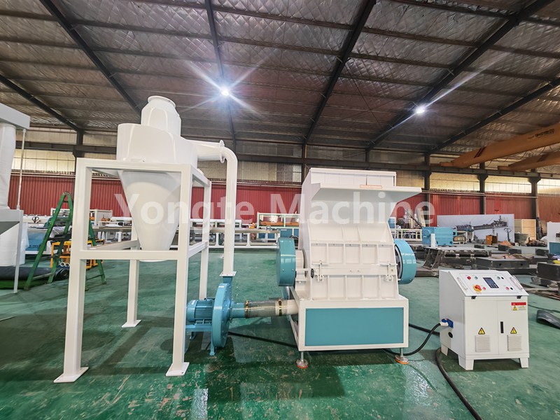 Yongte Plastic Crusher Machine wordt met succes getest met hoge capaciteit