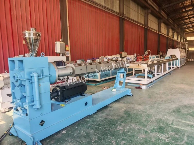 Kunststof houtmachine voor Europese klant