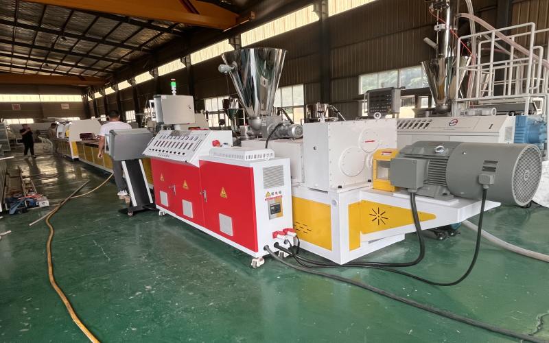 PVC-profiel extrusiemachine PVC-profiel extrusiemachine