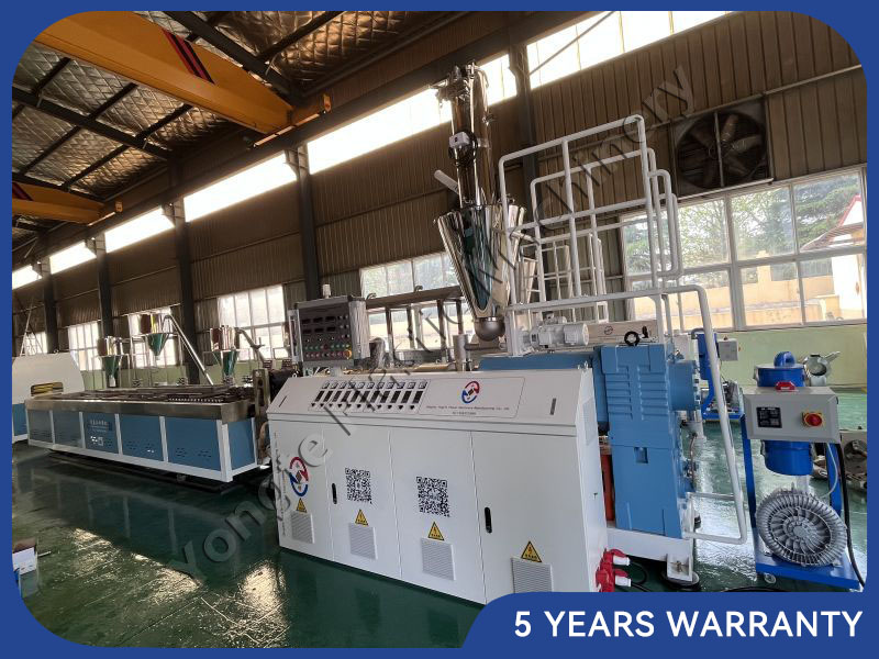 Wood Plastic WPC -terras extrusiemachine